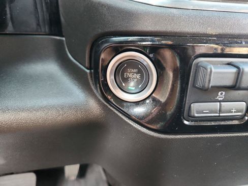 Used 2024 Chevrolet Silverado 2500 LT AWD/4WD image 17