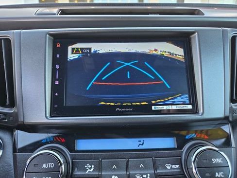 Used 2016 Toyota RAV4 SE AWD/4WD image 14