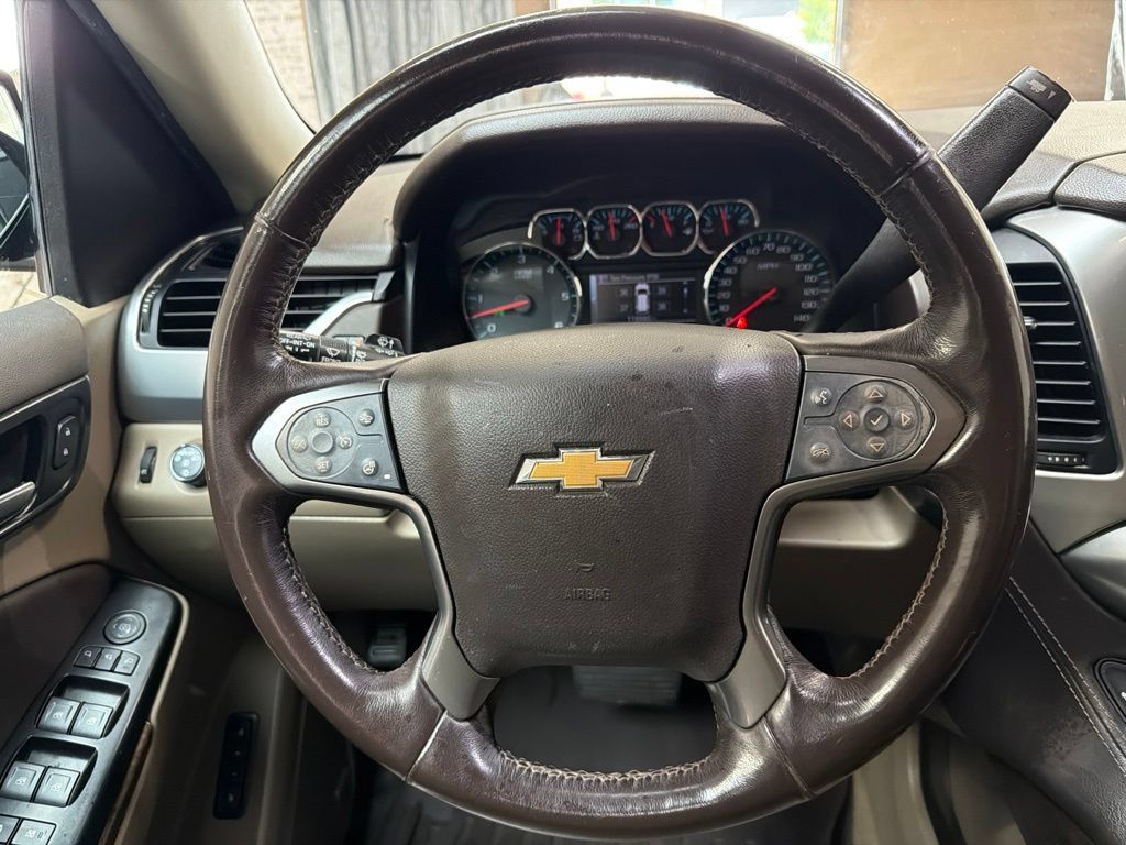 Used 2020 Chevrolet Suburban LT RWD image 21