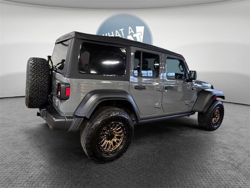 Used 2023 Jeep Wrangler Unlimited w/ Cold Weather Group image 3