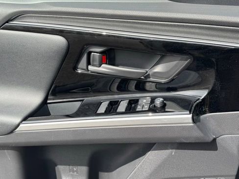 Used 2024 Toyota bZ4X XLE w/ Weather Package image 16