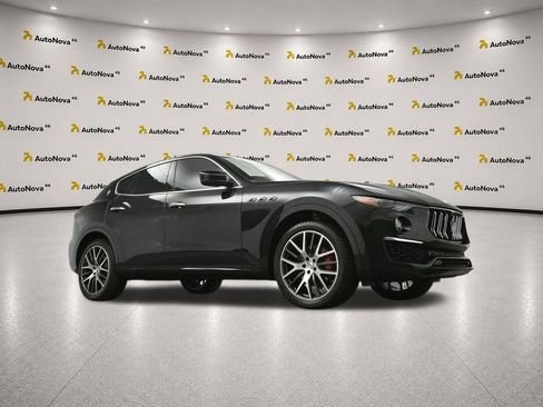 Used 2022 Maserati Levante GT AWD/4WD image 52