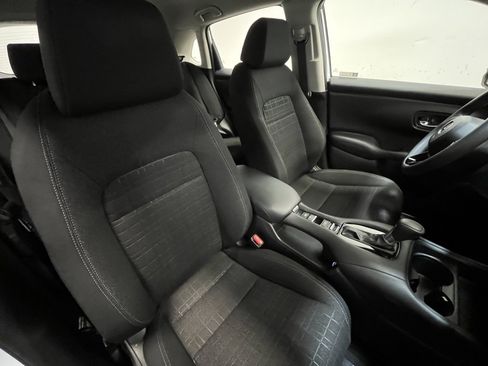 Used 2023 Honda HR-V LX image 12