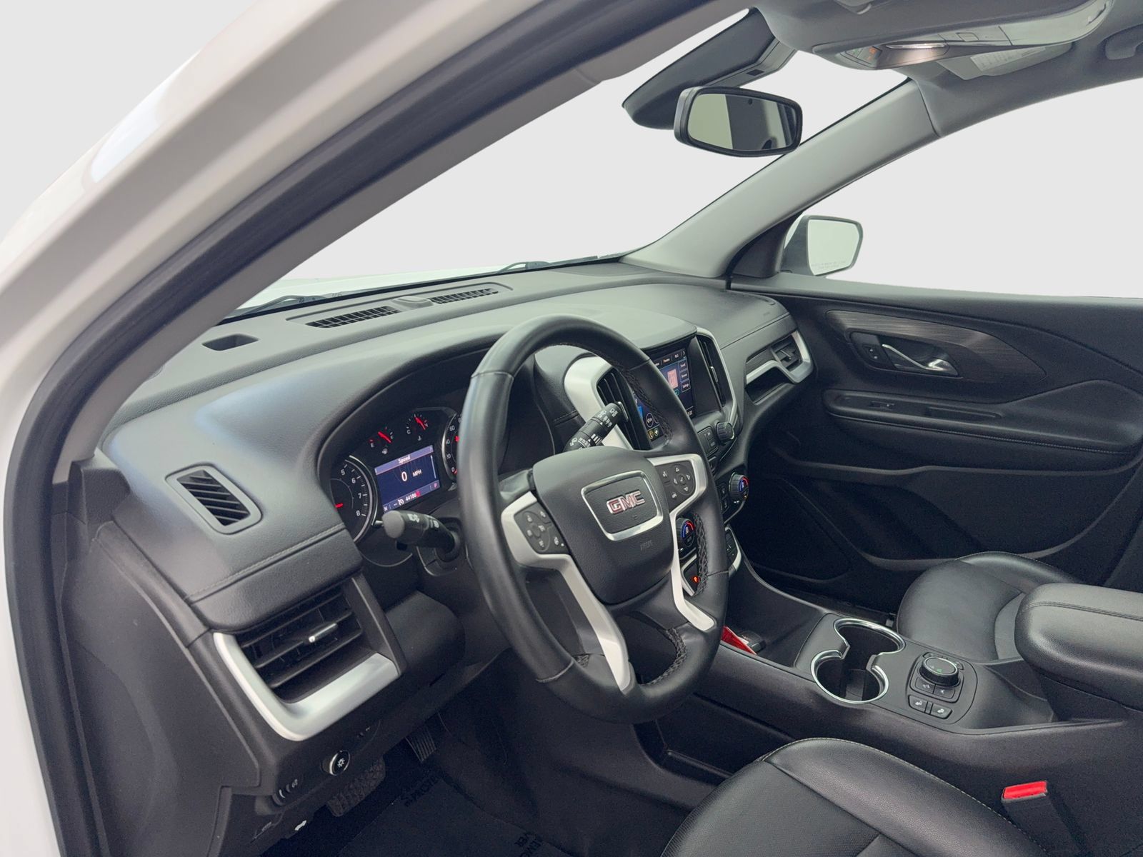 Used 2024 GMC Terrain SLT FWD image 33