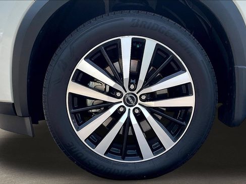 Used 2024 Nissan Pathfinder Platinum AWD/4WD image 33