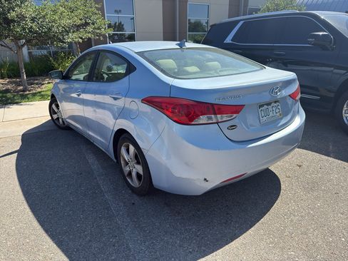 Used 2013 Hyundai Elantra GLS w/ Preferred Pkg FWD image 3