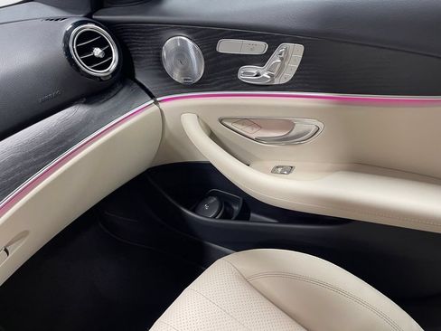Certified 2017 Mercedes-Benz E 300 4MATIC image 27