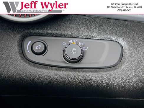 New 2026 Chevrolet Trax RS w/ Sunroof Package FWD image 13