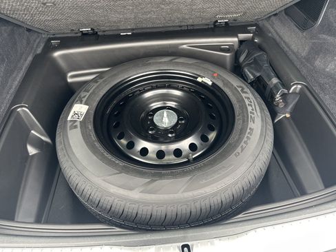 Used 2024 Jeep Grand Cherokee Summit w/ Luxury Tech Group V image 34