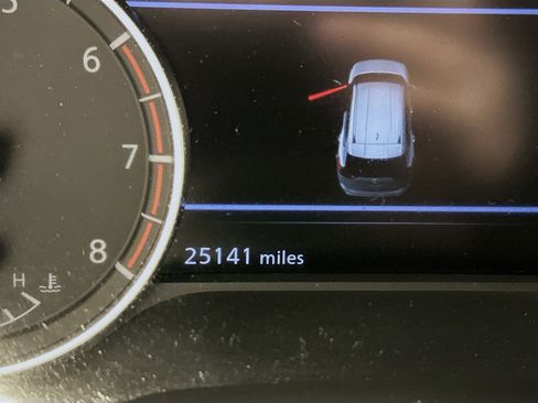 Used 2025 Nissan Rogue SV image 19