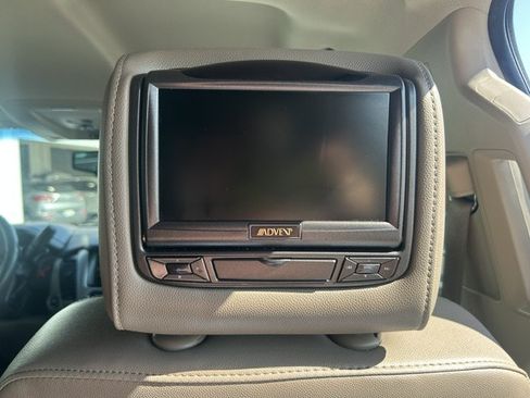 Used 2016 GMC Yukon XL SLT RWD image 12