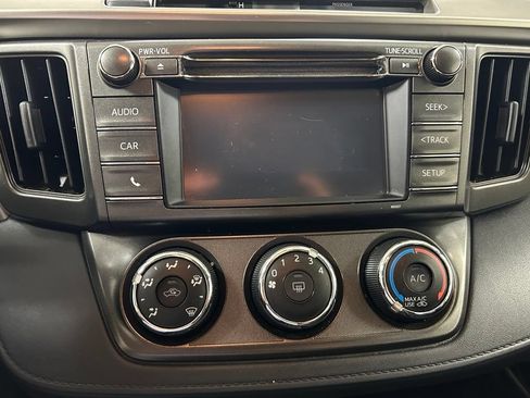 Used 2014 Toyota RAV4 LE AWD/4WD image 19