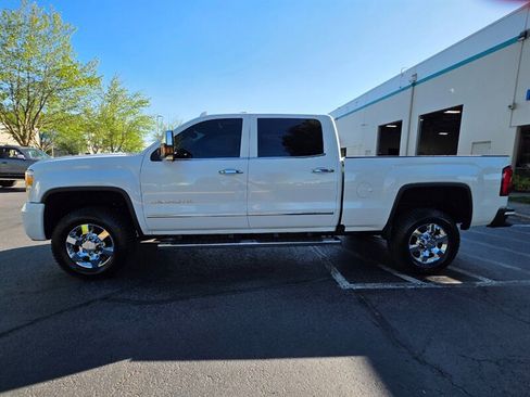 Used 2016 GMC Sierra 3500 Denali w/ Duramax Plus Package image 3
