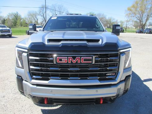 New 2026 GMC Sierra 2500 AT4 image 12