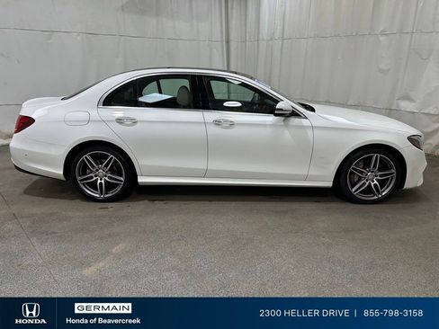 Used 2017 Mercedes-Benz E 300 4MATIC image 9
