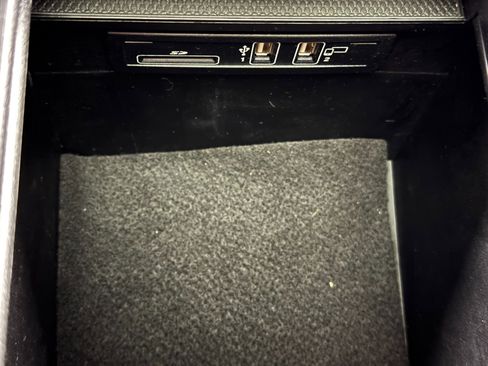 Used 2021 Mercedes-Benz G 550 w/ AMG Line image 36