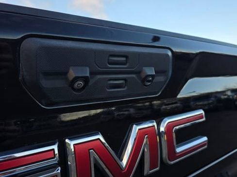Used 2023 GMC Sierra 3500 Denali w/ Denali Black Diamond Edition image 8