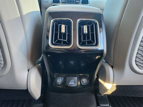 Used 2024 Kia Sorento SX Prestige image 22