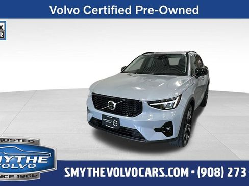 Certified 2024 Volvo XC40 B5 Plus w/ Climate Package AWD/4WD image 1
