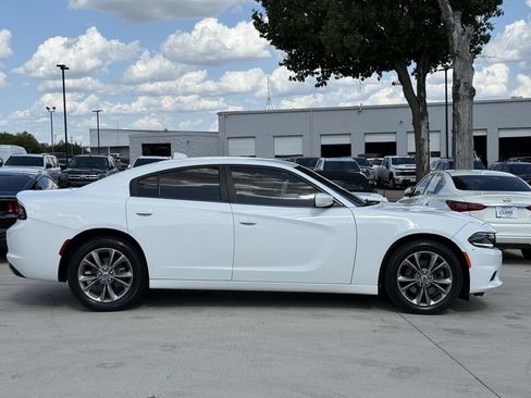 Used 2021 Dodge Charger SXT AWD/4WD image 3
