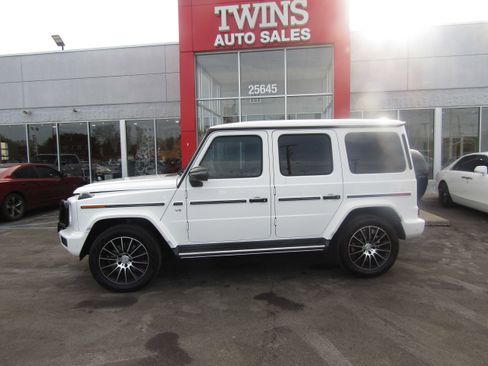 Used 2022 Mercedes-Benz G 550 image 1