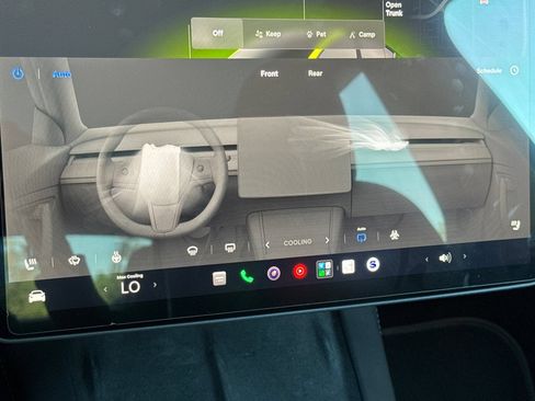 Used 2025 Tesla Model Y Performance AWD/4WD image 31