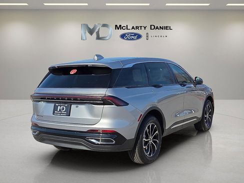 New 2026 Lincoln Nautilus Premier image 5