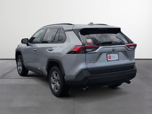 Certified 2024 Toyota RAV4 LE AWD/4WD image 4