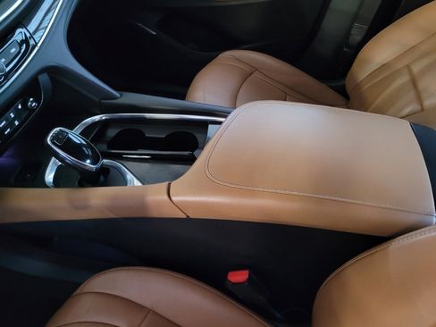 Used 2019 Buick Enclave Essence FWD image 26