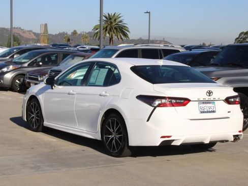 Used 2022 Toyota Camry SE w/ Carpet Mat Package (TMS) FWD image 18