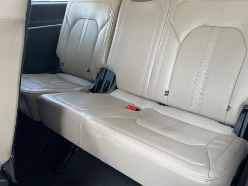 Used 2024 Ford Expedition Max Limited image 16