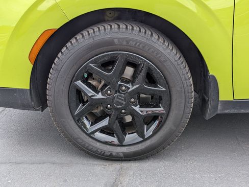 Used 2020 Kia Soul LX FWD image 13