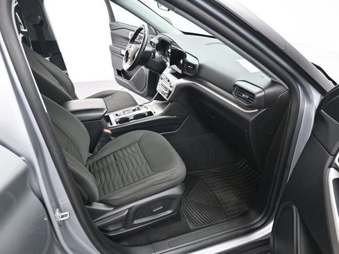 Used 2021 Ford Explorer XLT AWD/4WD image 37