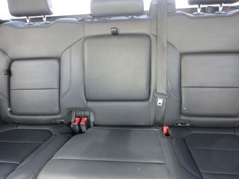 Used 2022 GMC Sierra 1500 SLT image 21