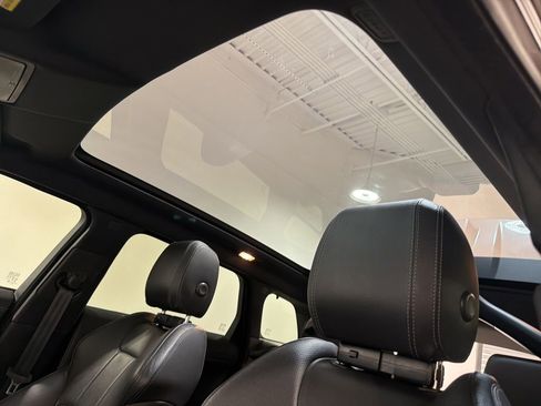 Used 2019 Land Rover Range Rover Evoque Landmark Edition AWD/4WD image 19