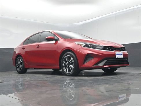 Used 2024 Kia Forte LXS image 43