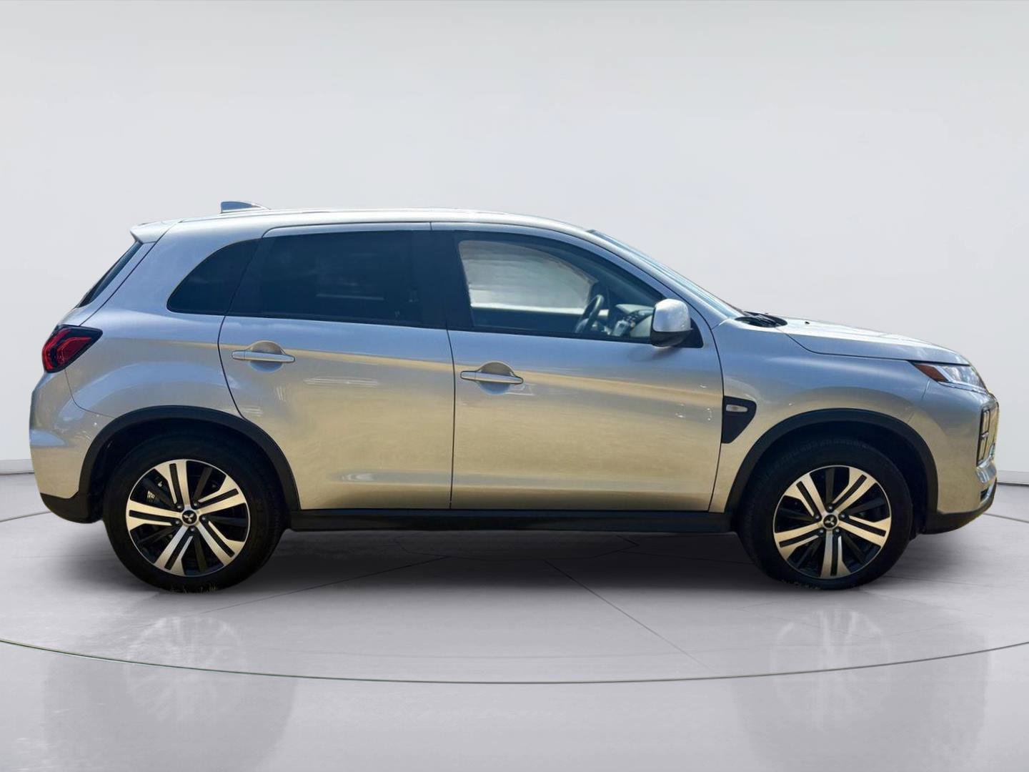 Used 2026 Mitsubishi Outlander Sport AWD image 2