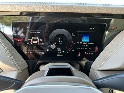 Certified 2026 GMC Yukon XL Denali w/ Denali Reserve Package AWD/4WD image 23