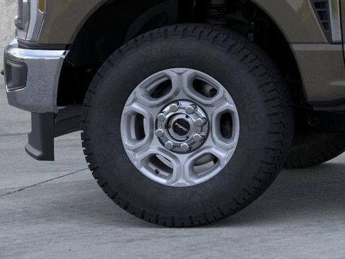 New 2026 Ford F250 XLT w/ XLT Premium Package image 19