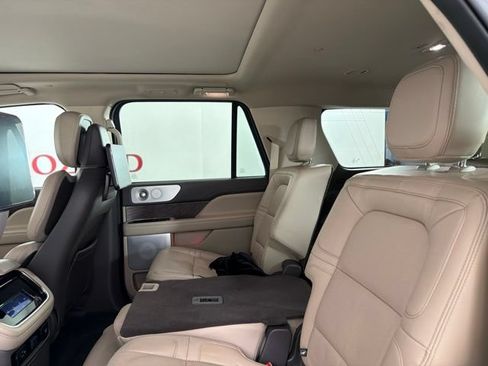 Certified 2023 Lincoln Navigator L Reserve AWD/4WD image 13