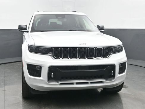 Used 2024 Jeep Grand Cherokee L Overland w/ Advanced Protech Group III AWD/4WD image 8
