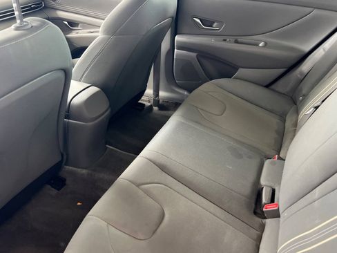 Used 2023 Hyundai Elantra SEL w/ Convenience Package FWD image 9