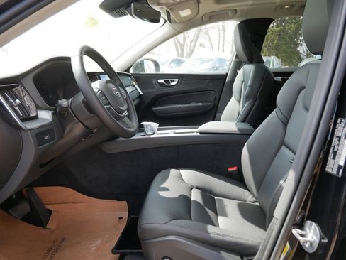 New 2025 Volvo XC60 B5 Core w/ Protection Package Premier image 5