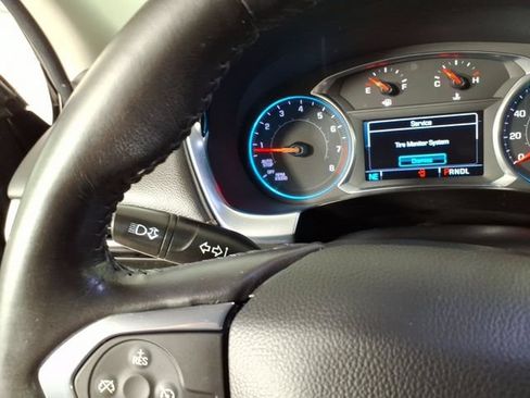 Used 2019 Chevrolet Traverse LT FWD image 20