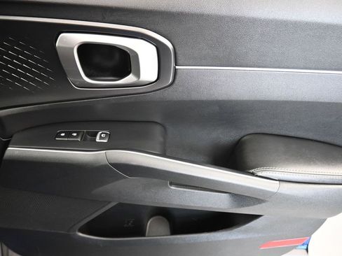 Used 2022 Kia Sorento S image 51