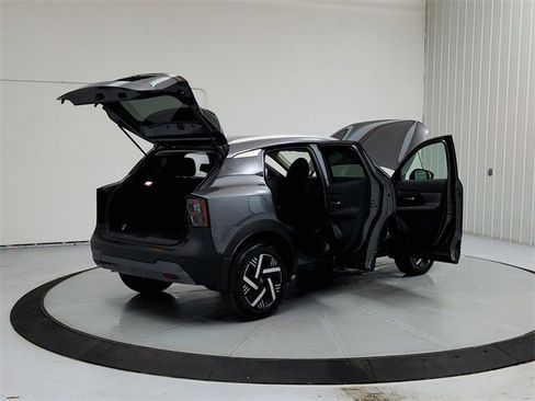 New 2026 Nissan Kicks SV w/ SV Premium Package image 15