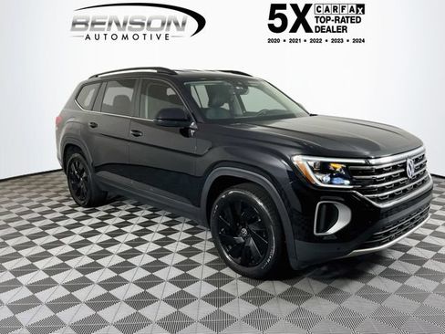 Used 2024 Volkswagen Atlas SE w/ Black Wheel Package AWD/4WD image 1