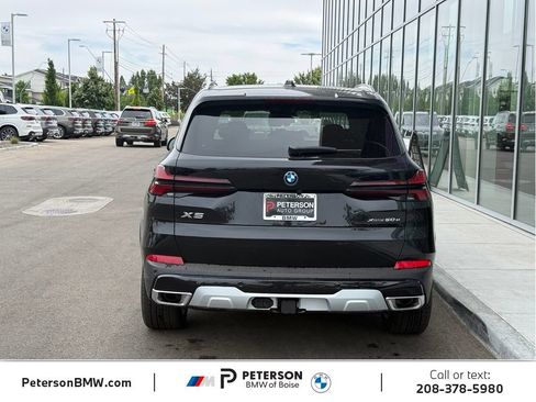 New 2026 BMW X5 xDrive50e w/ Premium Package AWD/4WD image 4