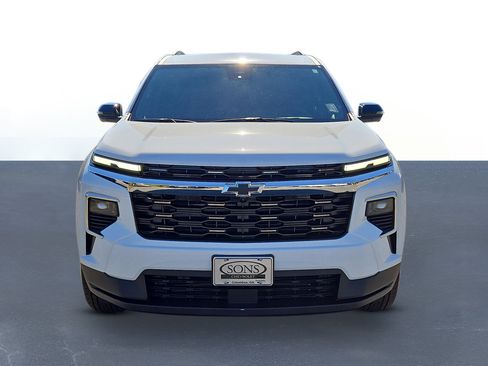 New 2026 Chevrolet Traverse LT w/ Driver Confidence Package image 2