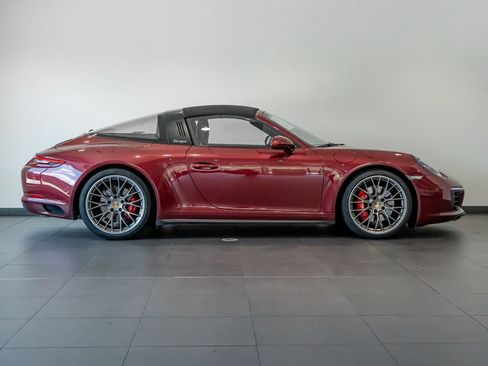 Used 2018 Porsche 911 Targa 4S AWD/4WD image 8